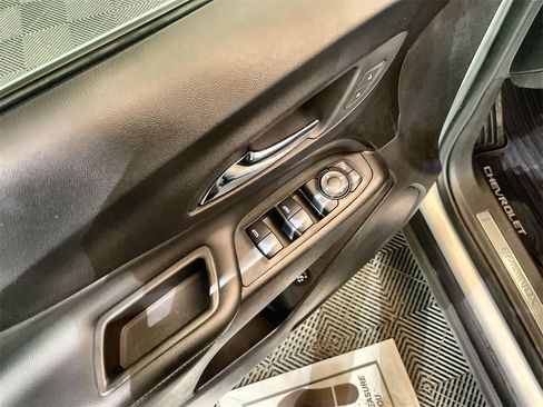 Used 2020 Chevrolet Equinox Premier image 22
