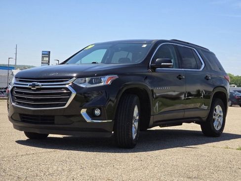 Used 2019 Chevrolet Traverse LT w/ LPO, Floor Liner Package FWD image 11
