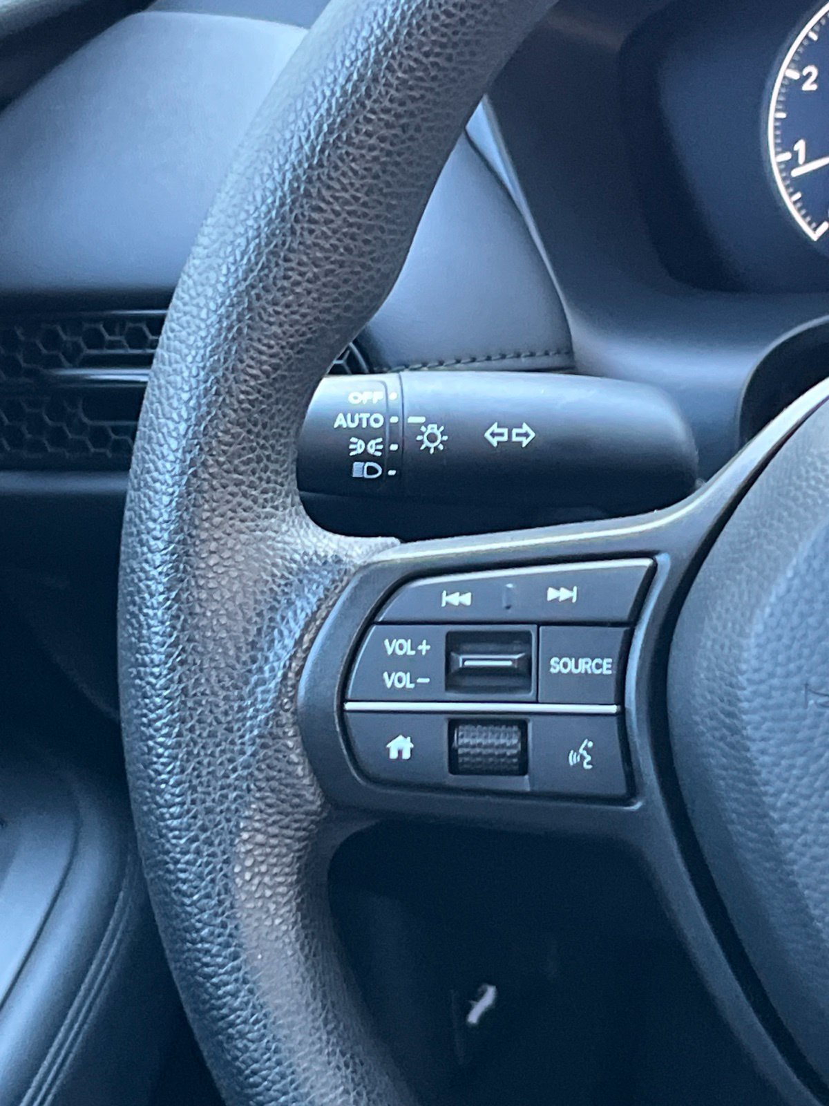 Used 2025 Honda HR-V LX image 20