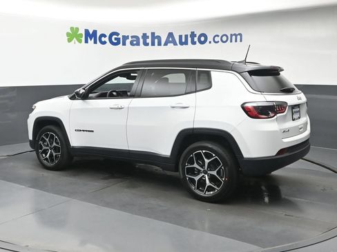 Used 2025 Jeep Compass Limited AWD/4WD image 24