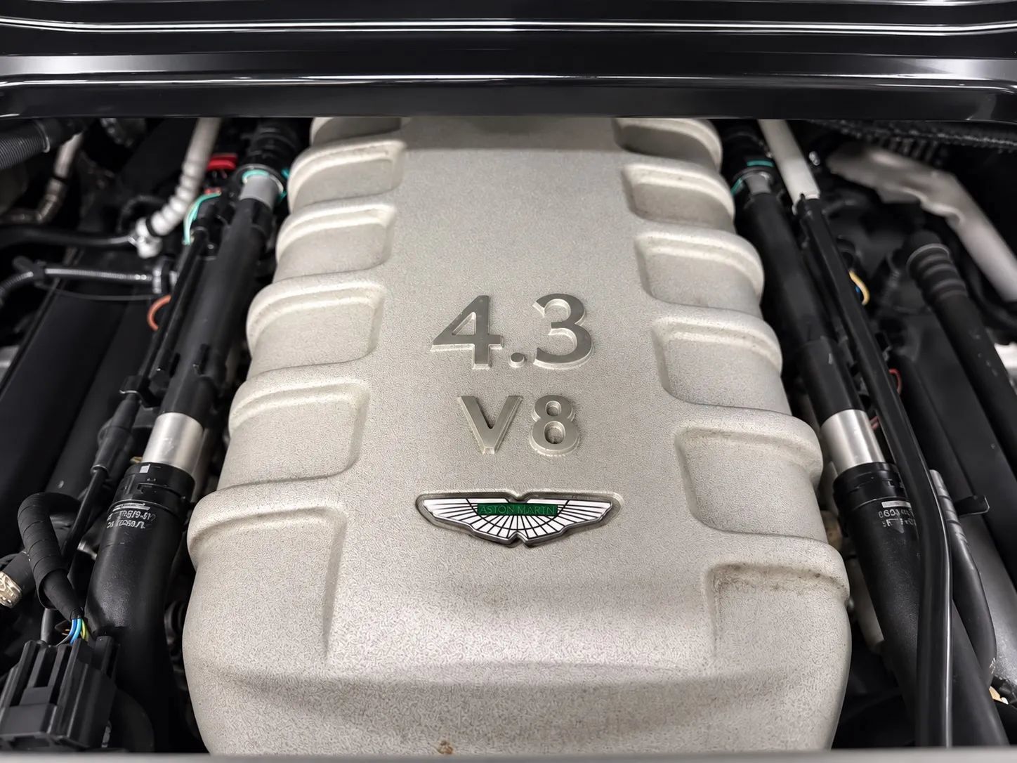 Used 2008 Aston Martin V8 Vantage Coupe RWD image 21
