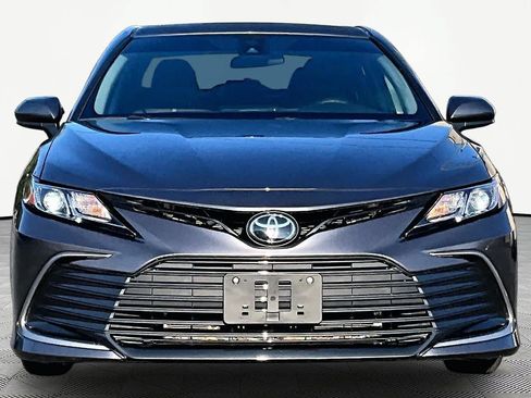Used 2023 Toyota Camry LE AWD/4WD image 4