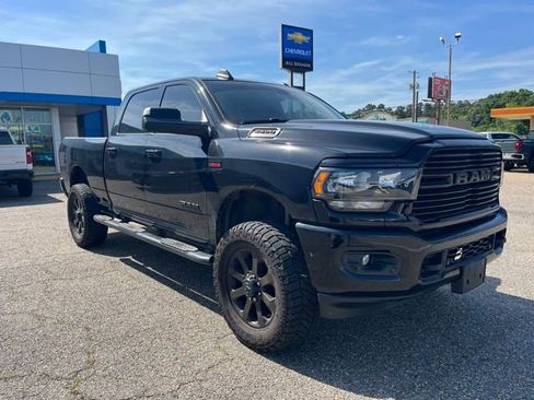 Used 2019 RAM 2500 Lone Star w/ Black Appearance Package AWD/4WD image 1