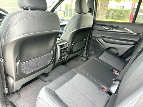 New 2026 Jeep Grand Cherokee Laredo X image 25