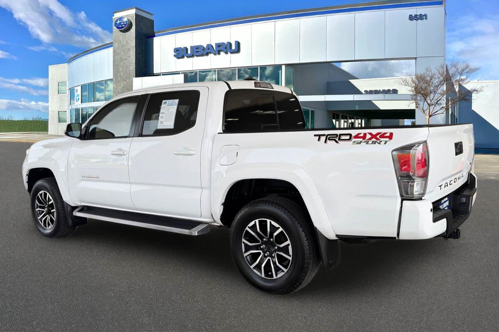 Used 2020 Toyota Tacoma TRD Sport w/ Technology Package AWD/4WD image 8