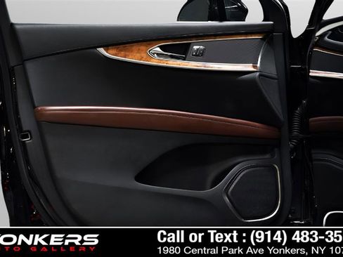 Used 2017 Lincoln MKX Reserve w/ Lincoln MKX Climate Package image 56