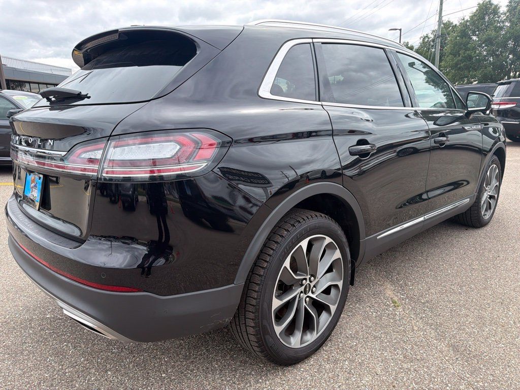 Used 2023 Lincoln Nautilus Reserve AWD/4WD image 6