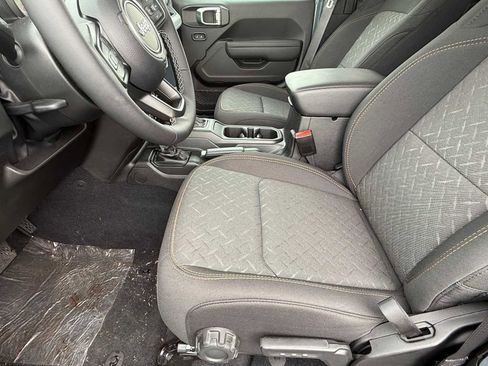 New 2026 Jeep Gladiator Mojave w/ Safety Group image 7