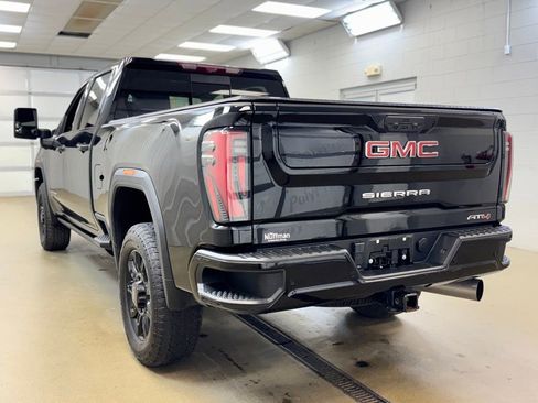 Used 2024 GMC Sierra 2500 AT4 w/ AT4 Premium Plus Package image 8
