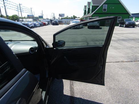 Used 2019 Ford Fiesta SE FWD image 22