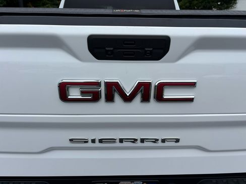 Used 2021 GMC Sierra 1500 SLE image 18