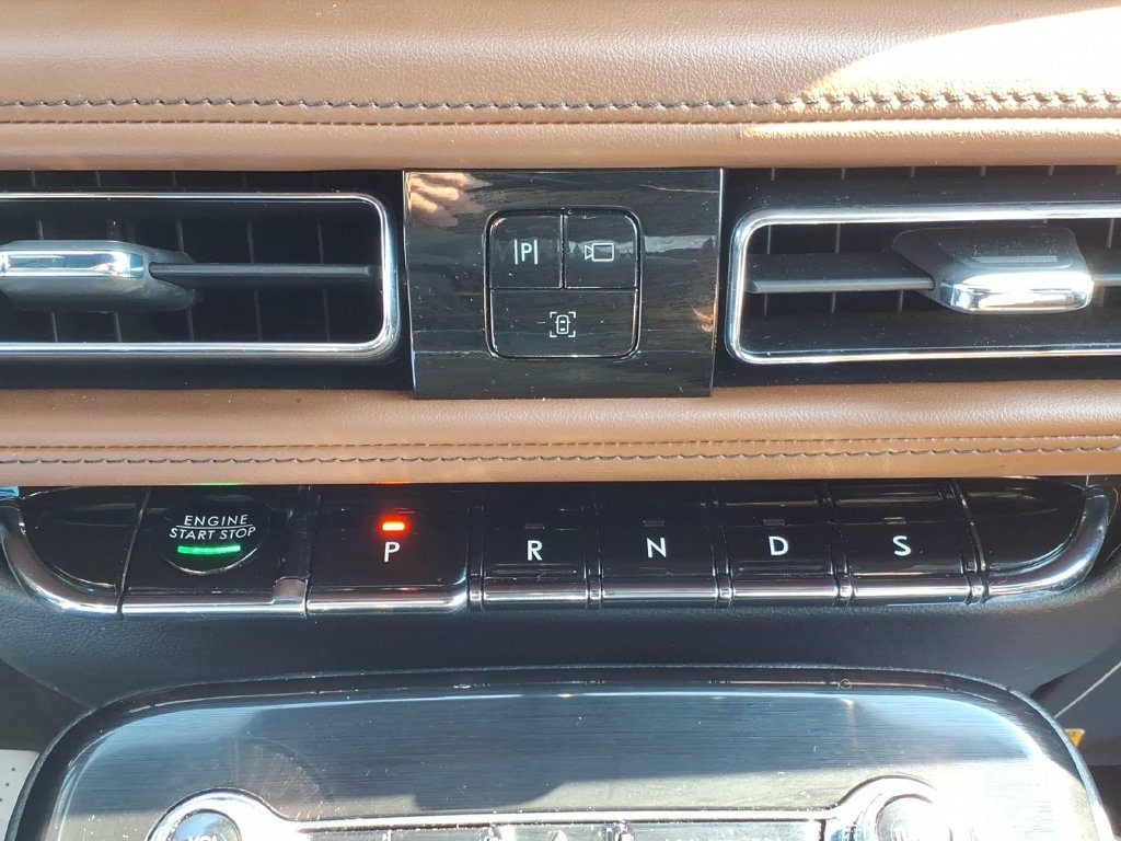 Certified 2023 Lincoln Nautilus Reserve AWD/4WD image 19