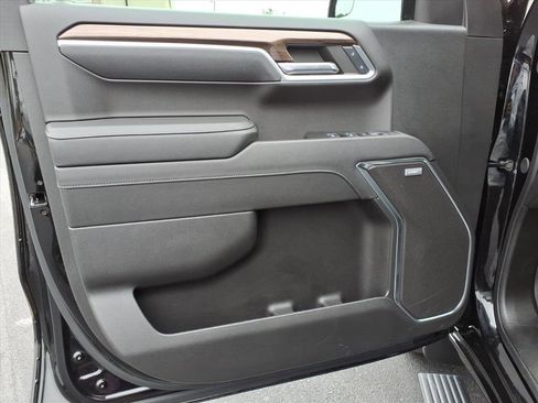 Used 2024 Chevrolet Silverado 1500 RST w/ Convenience Package II image 4