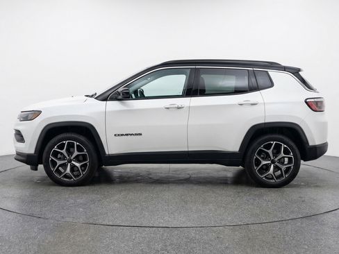 Used 2025 Jeep Compass Limited AWD/4WD image 5