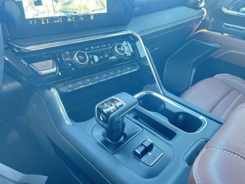 Used 2024 GMC Sierra 1500 Denali Ultimate image 16