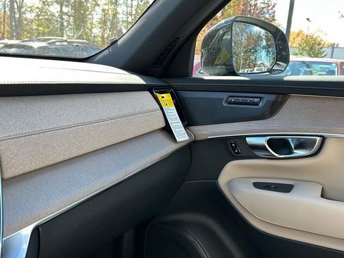 New 2026 Volvo XC90 B6 Ultra w/ Protection Package image 17