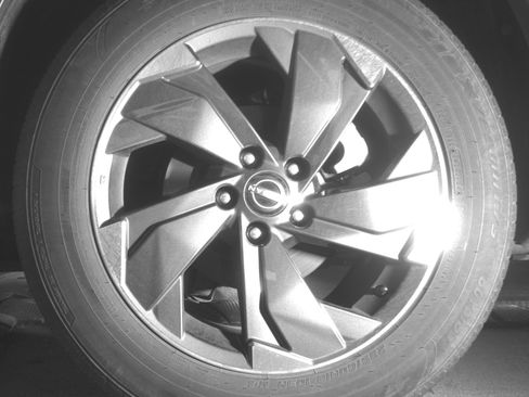 Used 2025 Nissan Rogue SV image 14