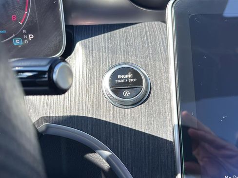 Certified 2023 Mercedes-Benz C 300 4MATIC Sedan image 13