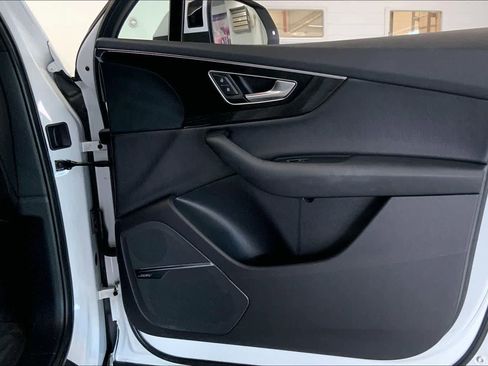 Used 2018 Audi Q7 3.0T Prestige w/ Prestige Package image 26