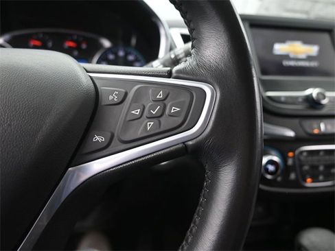 Used 2022 Chevrolet Equinox LT image 32