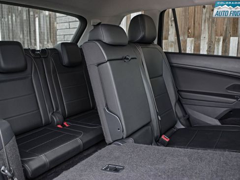 Used 2019 Volkswagen Tiguan SE FWD image 24