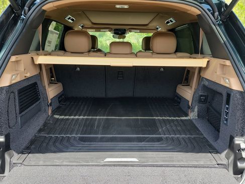 New 2026 Land Rover Range Rover Long Wheelbase SE AWD/4WD image 27