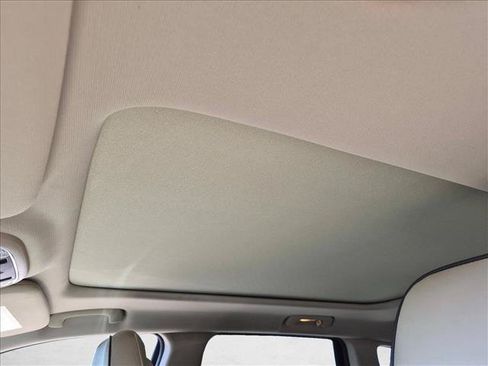 Used 2014 Jeep Grand Cherokee Overland AWD/4WD image 15