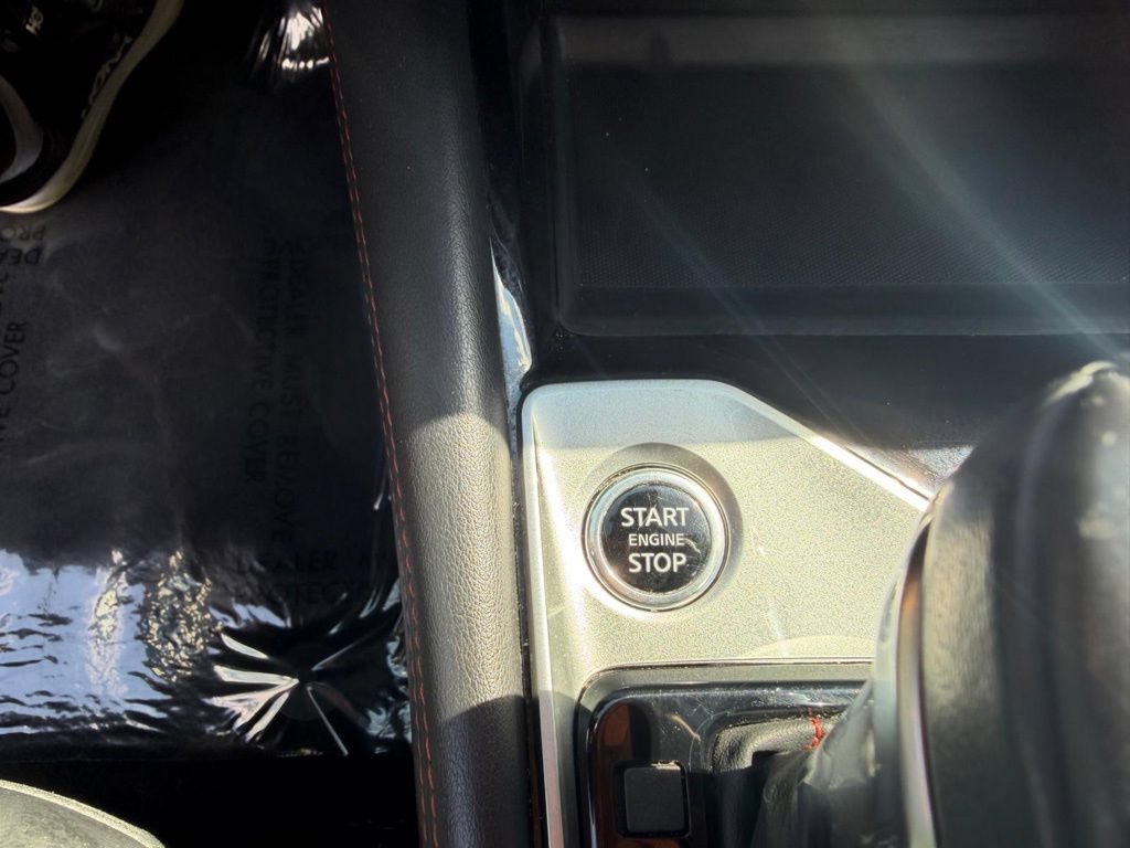 Used 2024 Nissan Altima 2.5 SR FWD image 35