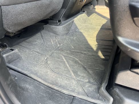 Used 2022 Chevrolet Tahoe RST w/ Sport Performance Package image 36