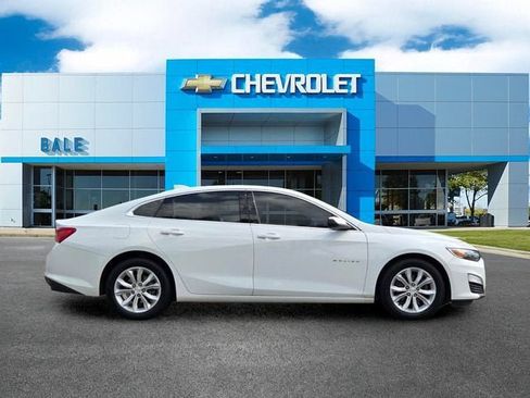 Used 2023 Chevrolet Malibu LT FWD image 2
