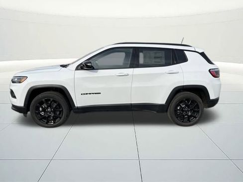 New 2026 Jeep Compass Latitude image 3