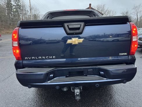 Used 2012 Chevrolet Avalanche LT image 5