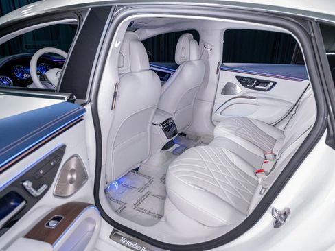 Certified 2023 Mercedes-Benz EQS 580 4MATIC Sedan image 30