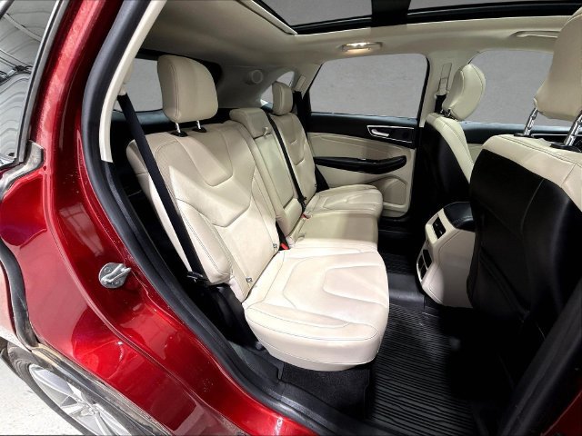 Used 2019 Ford Edge Titanium w/ Equipment Group 301A AWD/4WD image 29