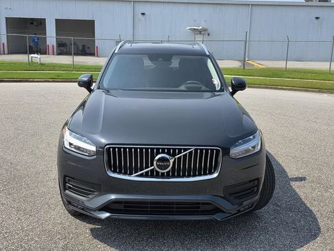 Used 2022 Volvo XC90 T5 Momentum w/ Advanced Package AWD/4WD image 2