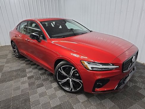 Used 2023 Volvo S60 B5 Ultimate image 7