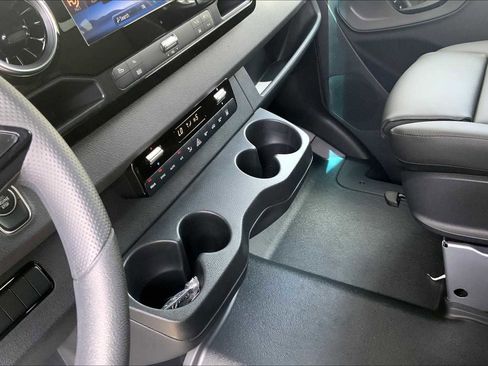 New 2025 Mercedes-Benz Sprinter 2500 image 24