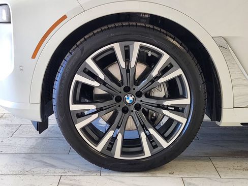 Used 2025 BMW X7 xDrive40i AWD/4WD image 10