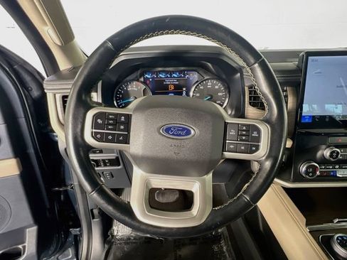 Used 2023 Ford Expedition Limited RWD image 16