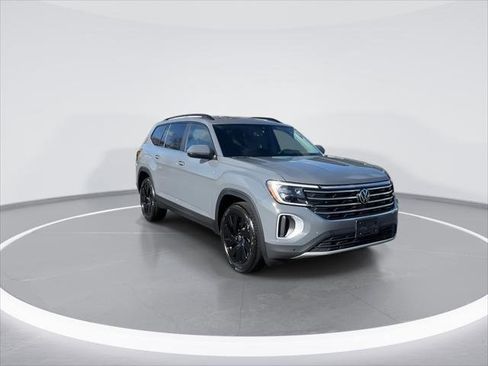New 2026 Volkswagen Atlas SE AWD/4WD image 2