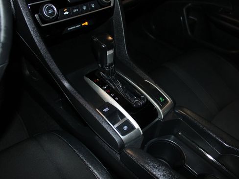Used 2019 Honda Civic Sport image 16