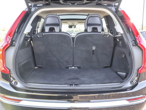 Used 2023 Volvo XC90 T8 Ultimate image 30