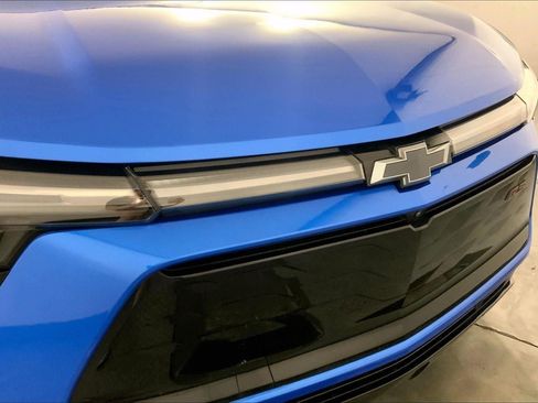 Used 2025 Chevrolet Blazer EV RS AWD/4WD image 29