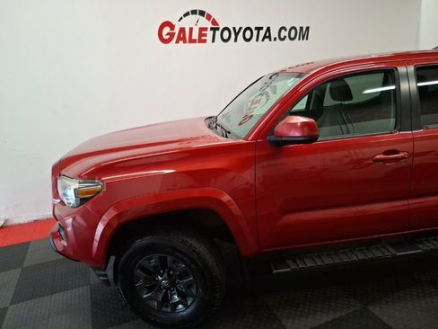 Used 2017 Toyota Tacoma SR5 w/ Tow Package AWD/4WD image 5