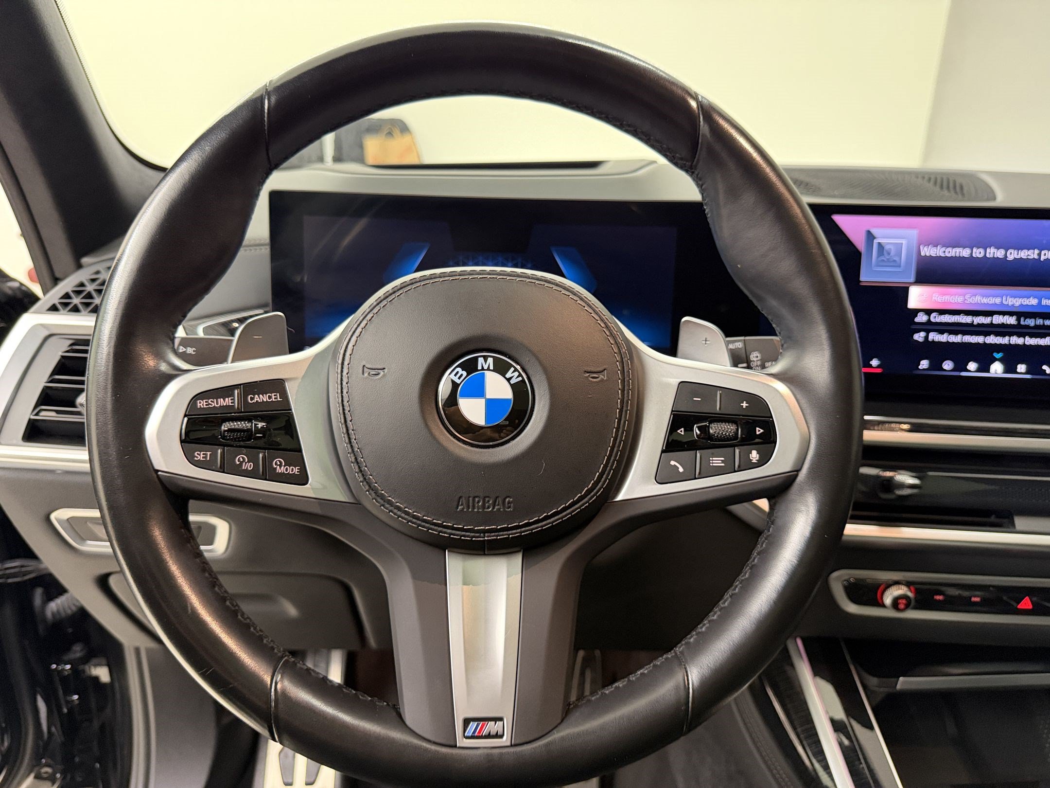 Certified 2024 BMW X7 xDrive40i w/ M Sport Package AWD/4WD image 11