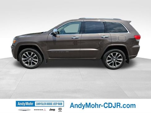 Used 2018 Jeep Grand Cherokee Overland AWD/4WD image 4