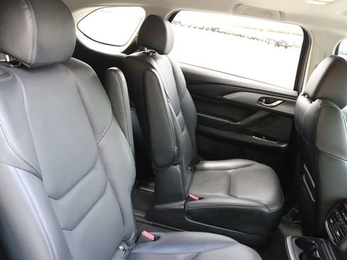 Used 2023 MAZDA CX-9 Touring image 18
