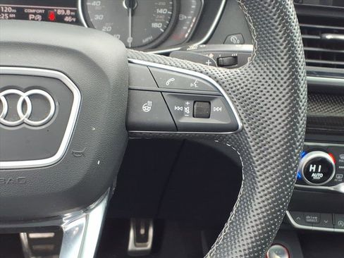 Used 2022 Audi SQ5 Premium image 19