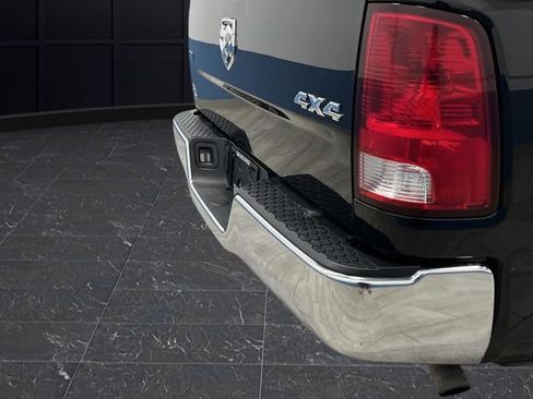 Used 2022 RAM 1500 Classic SLT image 27