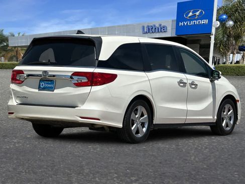 Used 2018 Honda Odyssey EX image 3